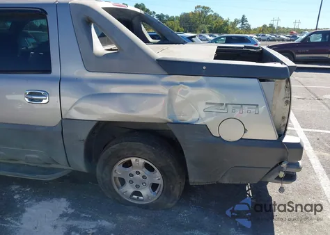 2004 Chevrolet Avalanche 1500 из США, поврежденный, VIN 3GNEC12T04G137281